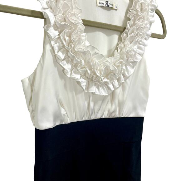 Vintage Y2K Women’s Black/White Ruffle Scoop Neckline Bodycon Mini Dress ; Small - Picture 2 of 15